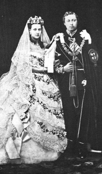 350px-King_Edward_VII_and_Queen_Alexandra_-_Wedding_-1863_-cropped