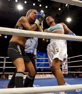 Germany Boxing Braekhus Lauren